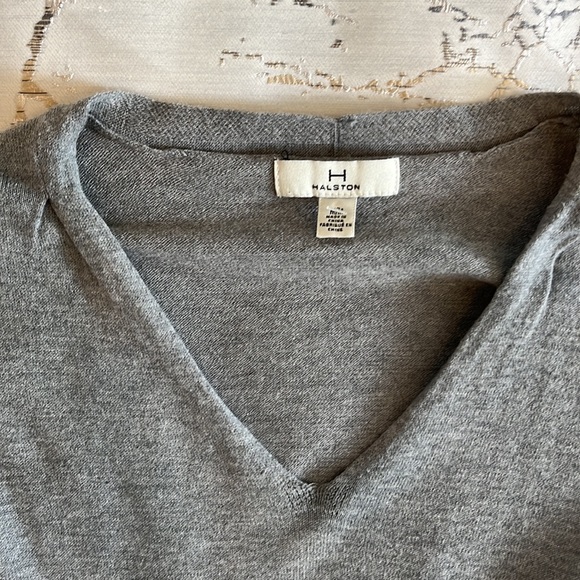 Halston long sleeve gray knit sweater dress size M - Picture 2 of 10